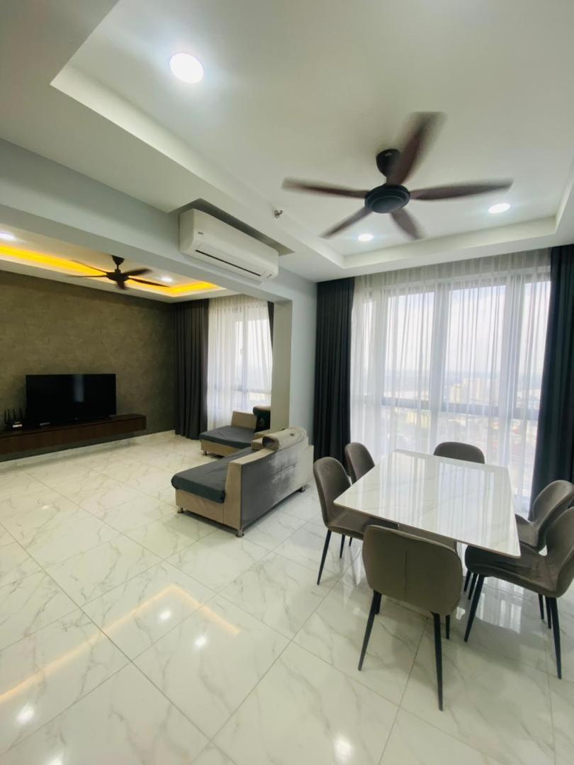 2Br Premium Suites Troika Kota Bharu By Aghome Exterior foto